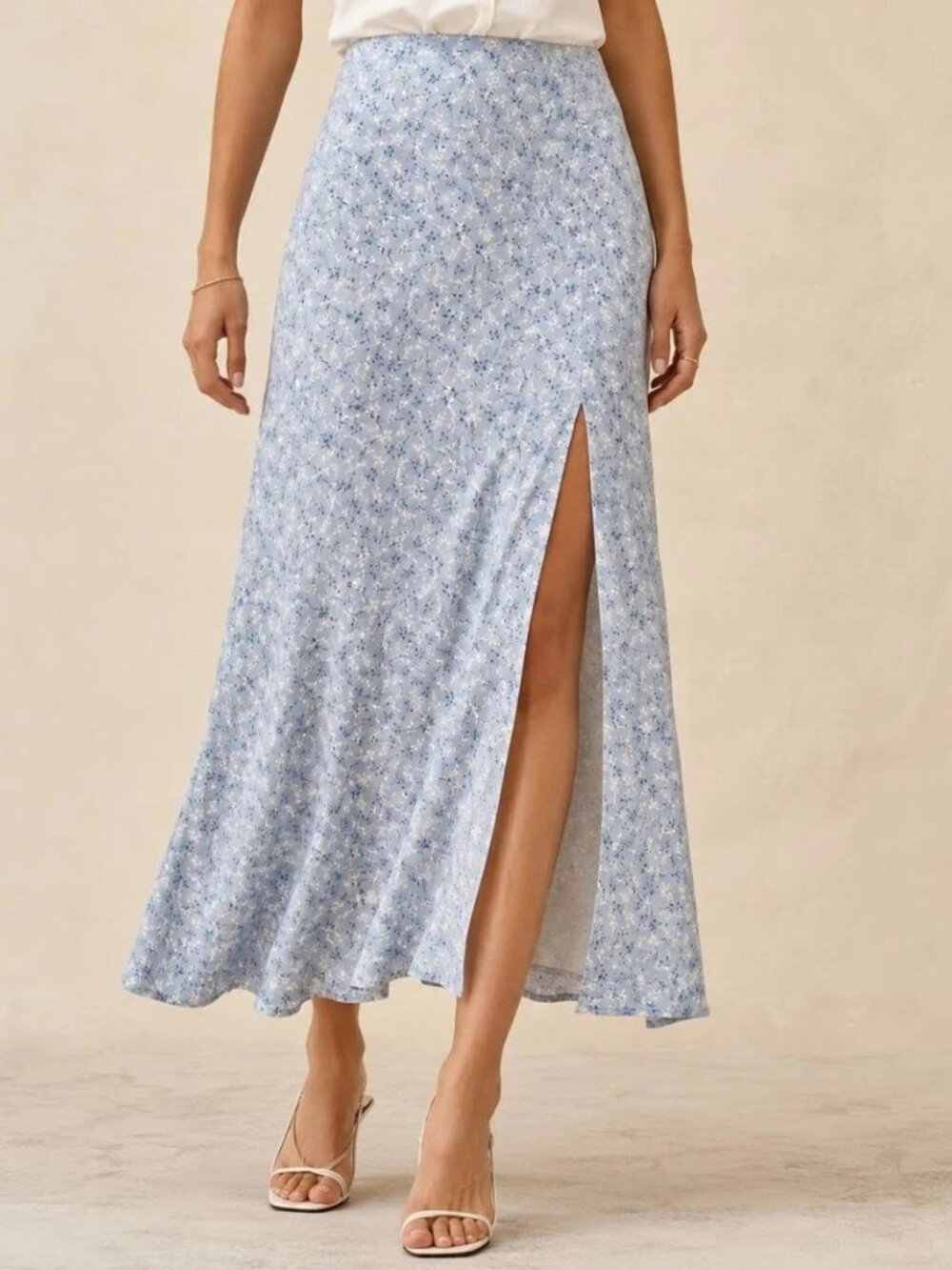 Reformation Zoe Floral-Pattern Crepe Midi Skirt; size 8; color blue floral